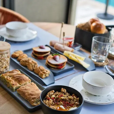 Capital Luxury Aparthotel 4*