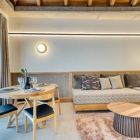 Capital Luxury Aparthotel