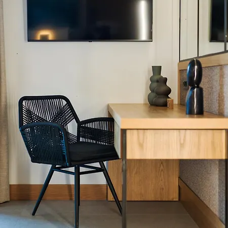 Capital Luxury Aparthotel