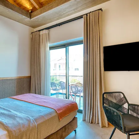 Capital Luxury Aparthotel