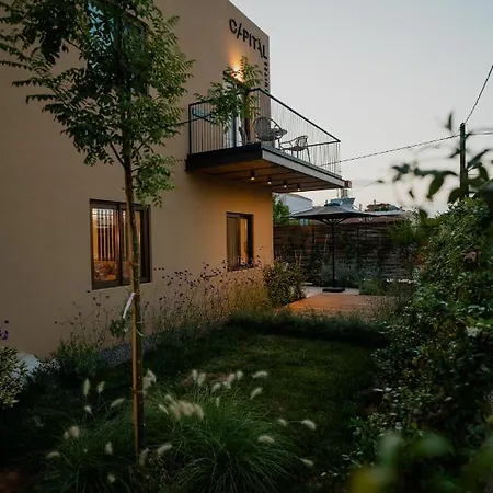 Capital Luxury Ξενοδοχείο με διαμερίσματα 4*