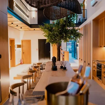 Capital Luxury 4*