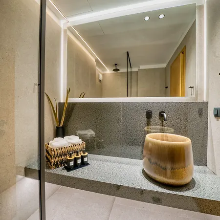 Hotel apartamentowy Capital Luxury 4*