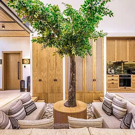 Capital Luxury 4*