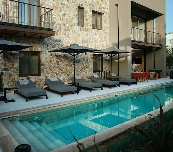 Апарт-отель Capital Luxury 4*