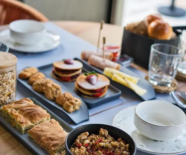 Capital Luxury Apartmanhotel 4*