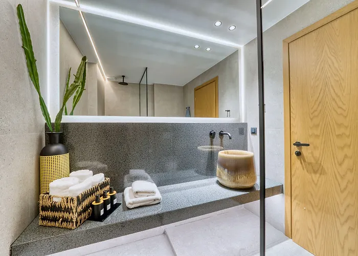 Capital Luxury Апарт-отель 4*